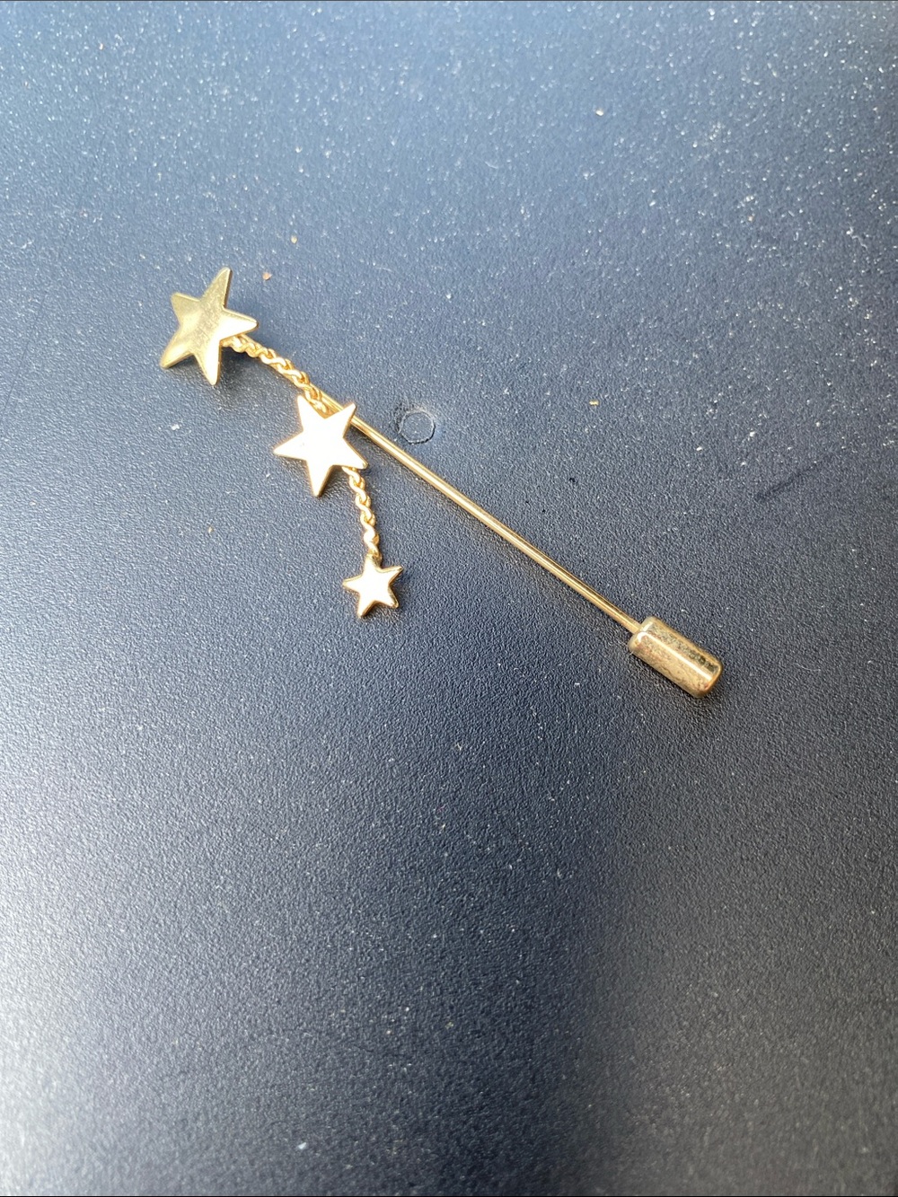 Gold Star Chain Lapel Pin